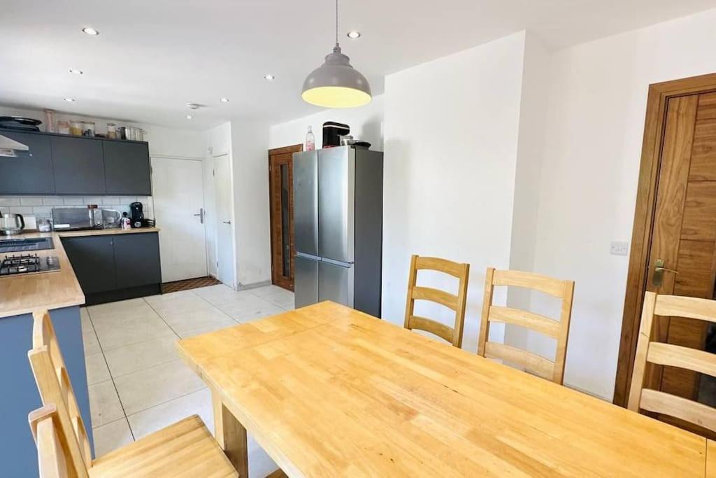 ノッティンガム Stunning 3 Bed House Sleeps6ヴィラ エクステリア 写真