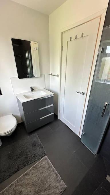 ノッティンガム Stunning 3 Bed House Sleeps6ヴィラ エクステリア 写真